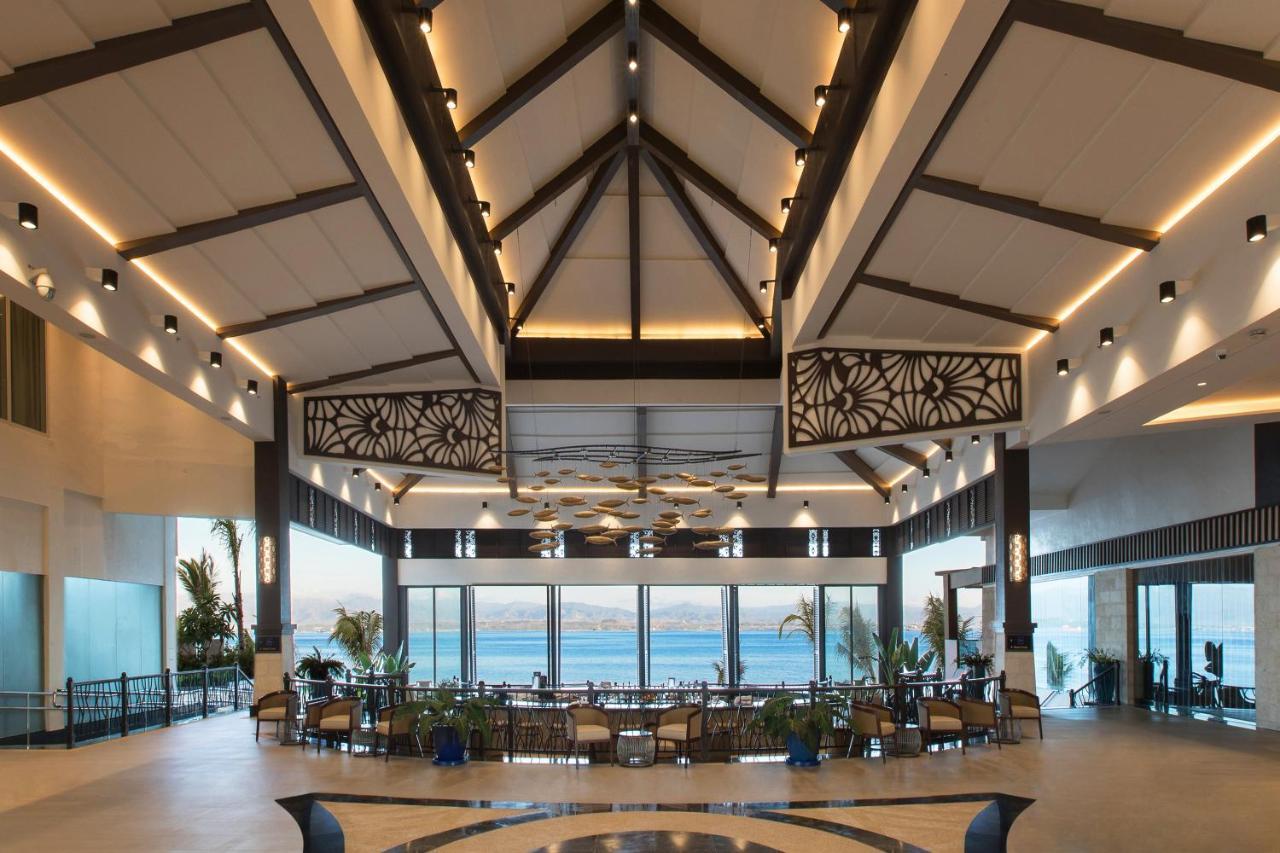 Dusit Thani Mactan Cebu Resort Lapu-Lapu City Exterior photo The interior of the airport