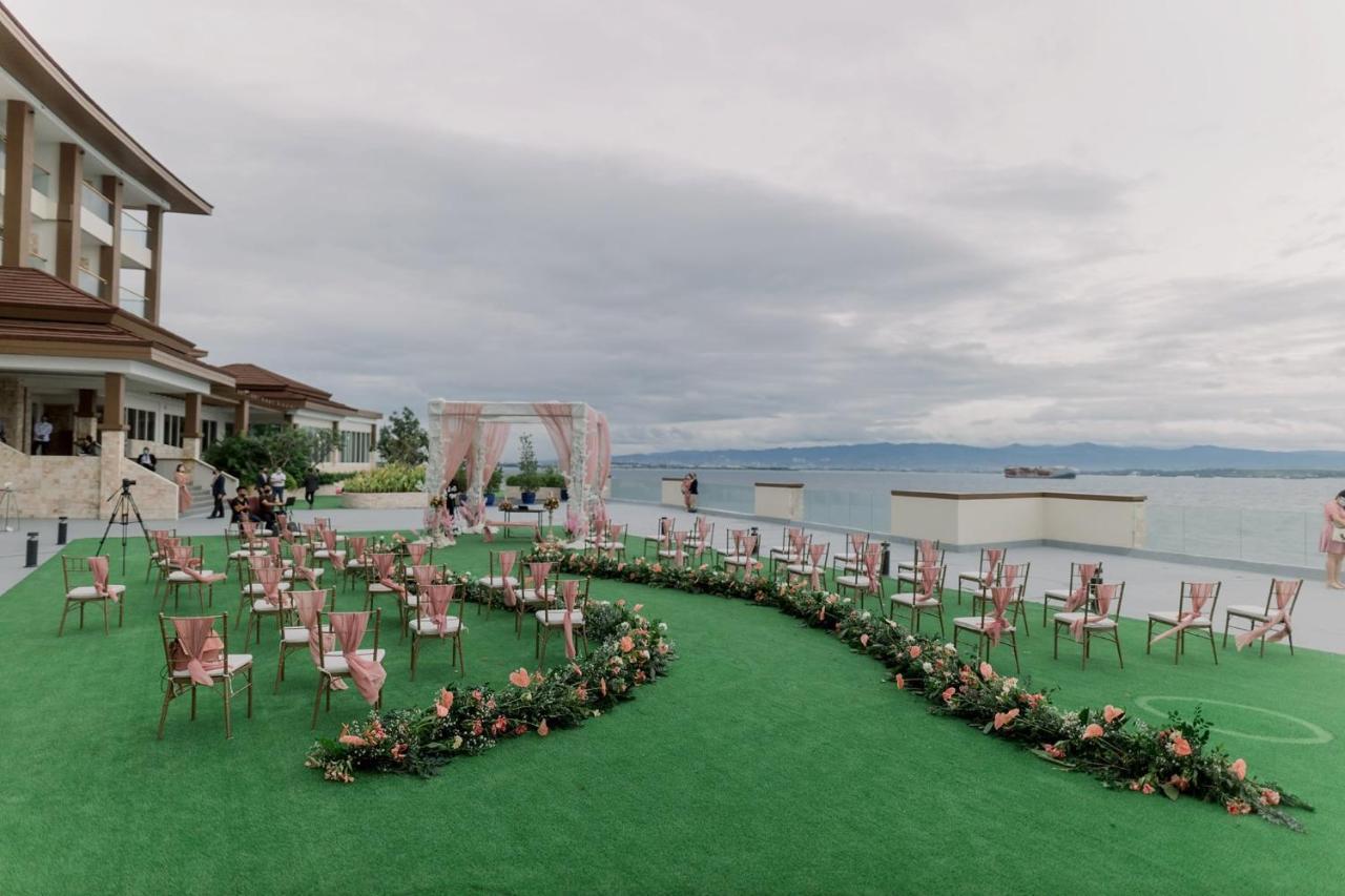 Dusit Thani Mactan Cebu Resort Lapu-Lapu City Exterior photo The view of the resort
