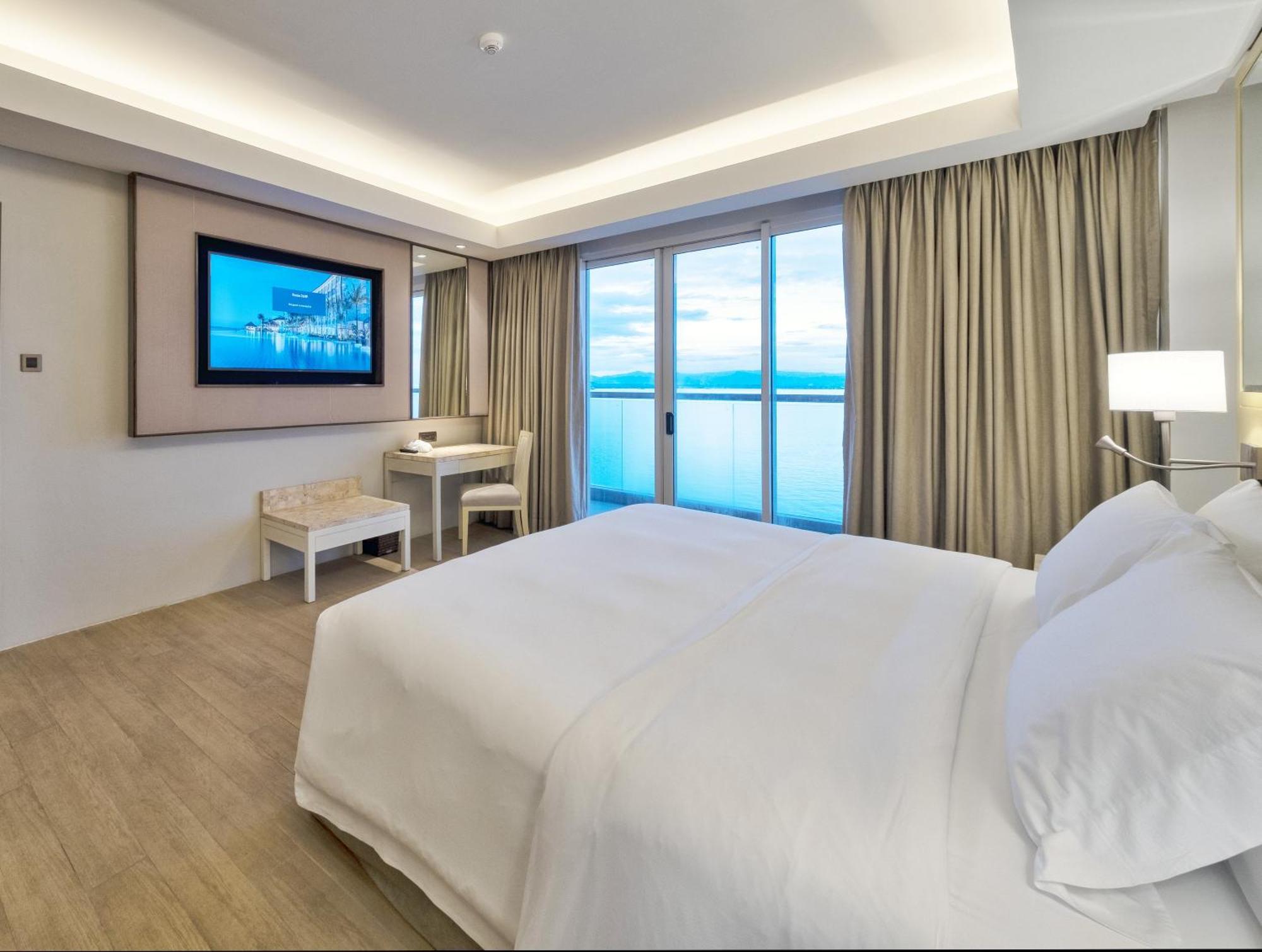 Dusit Thani Mactan Cebu Resort Lapu-Lapu City Exterior photo Deluxe Ocean View Room